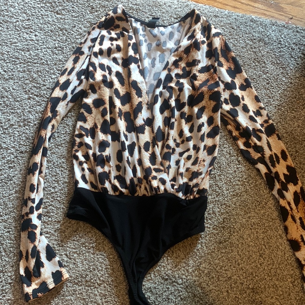 Body suit, Windsor.